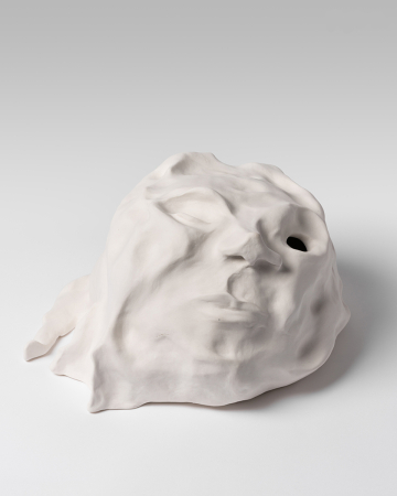 She
porcelain, 2021